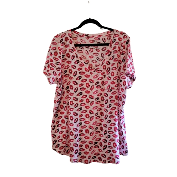 torrid Tops - White and Red Torrid Women's Multi-Lips T-Shirt